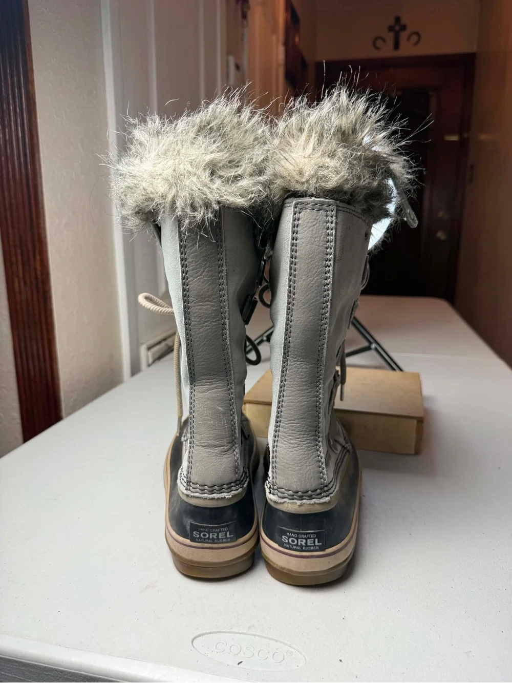 Sorel Joan of Arctic Boots Women, Size US 9/ EUR 40 Quarry/ Black Winter Boots